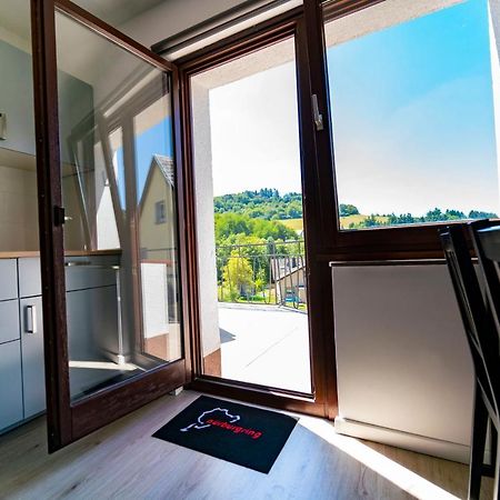 North Loop Rooms Adenau Exterior photo
